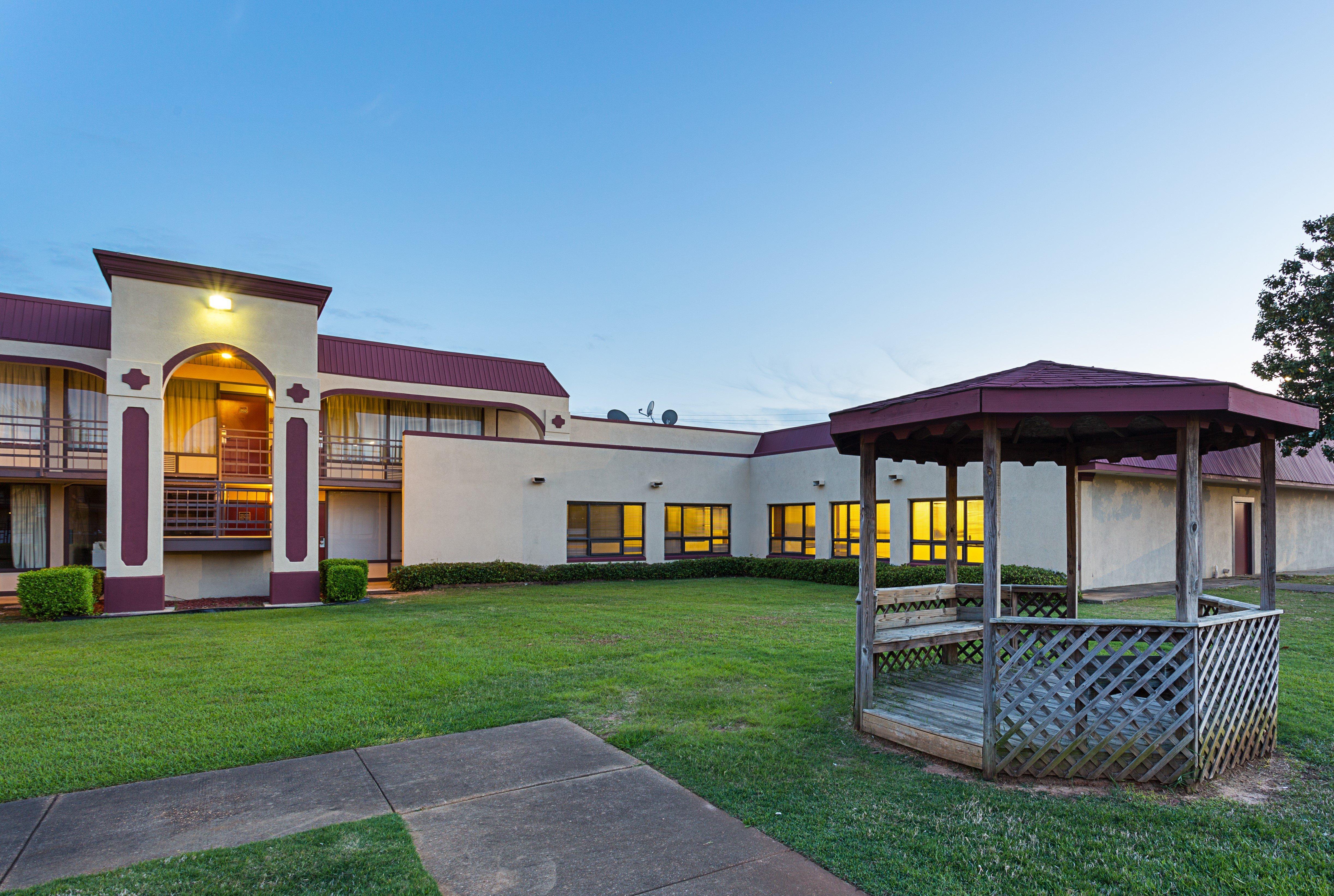 Red Roof Inn Montgomery - Midtown Exterior photo